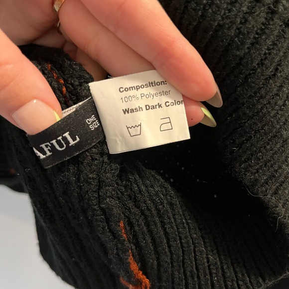 Pullover Knit Sweater - Picture 3 of 3